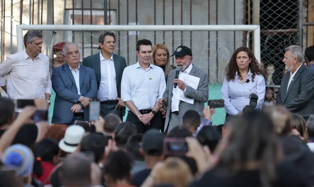 Em visita à Favela do Moinho, Lula anuncia R$ 250 mil por família para garantir o direito ao acesso à moradia 4 int7831